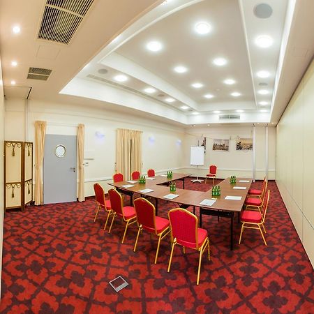 Hotel Willa Hueta كيلتشي المظهر الخارجي الصورة