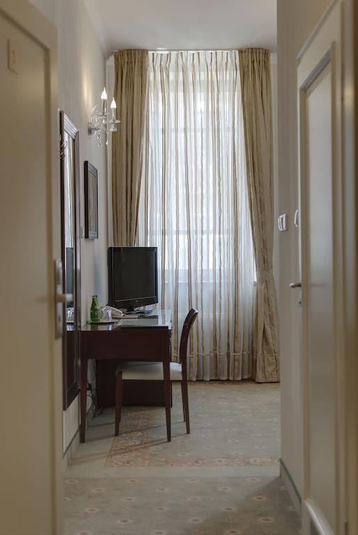 Hotel Willa Hueta كيلتشي الغرفة الصورة