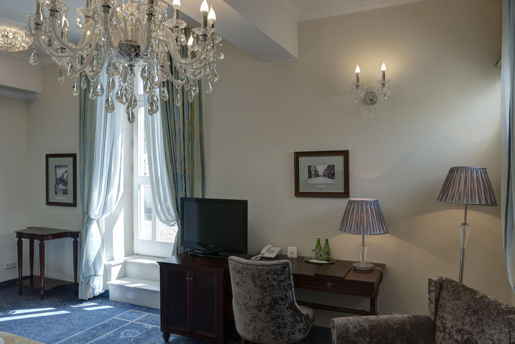Hotel Willa Hueta كيلتشي الغرفة الصورة